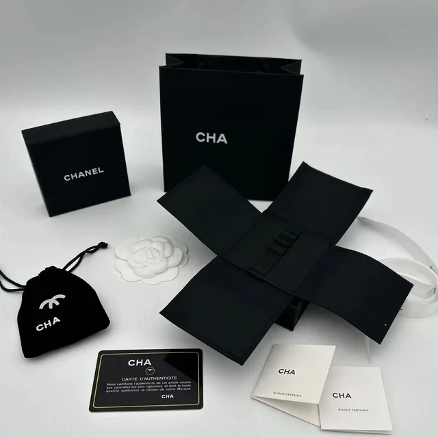 Luxury Brand High-end Art Black Jewelry Box, Classic and Fashionable Jewelry Gift Packaging, Customized logo