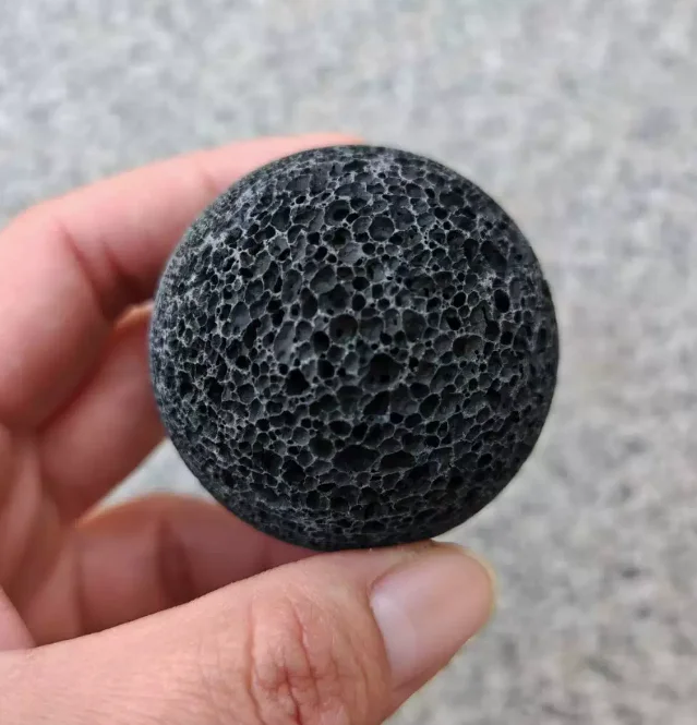 黒い自然石の丸い置物 黒い 丸い 石 黒い自然石の丸い置物 公式通販