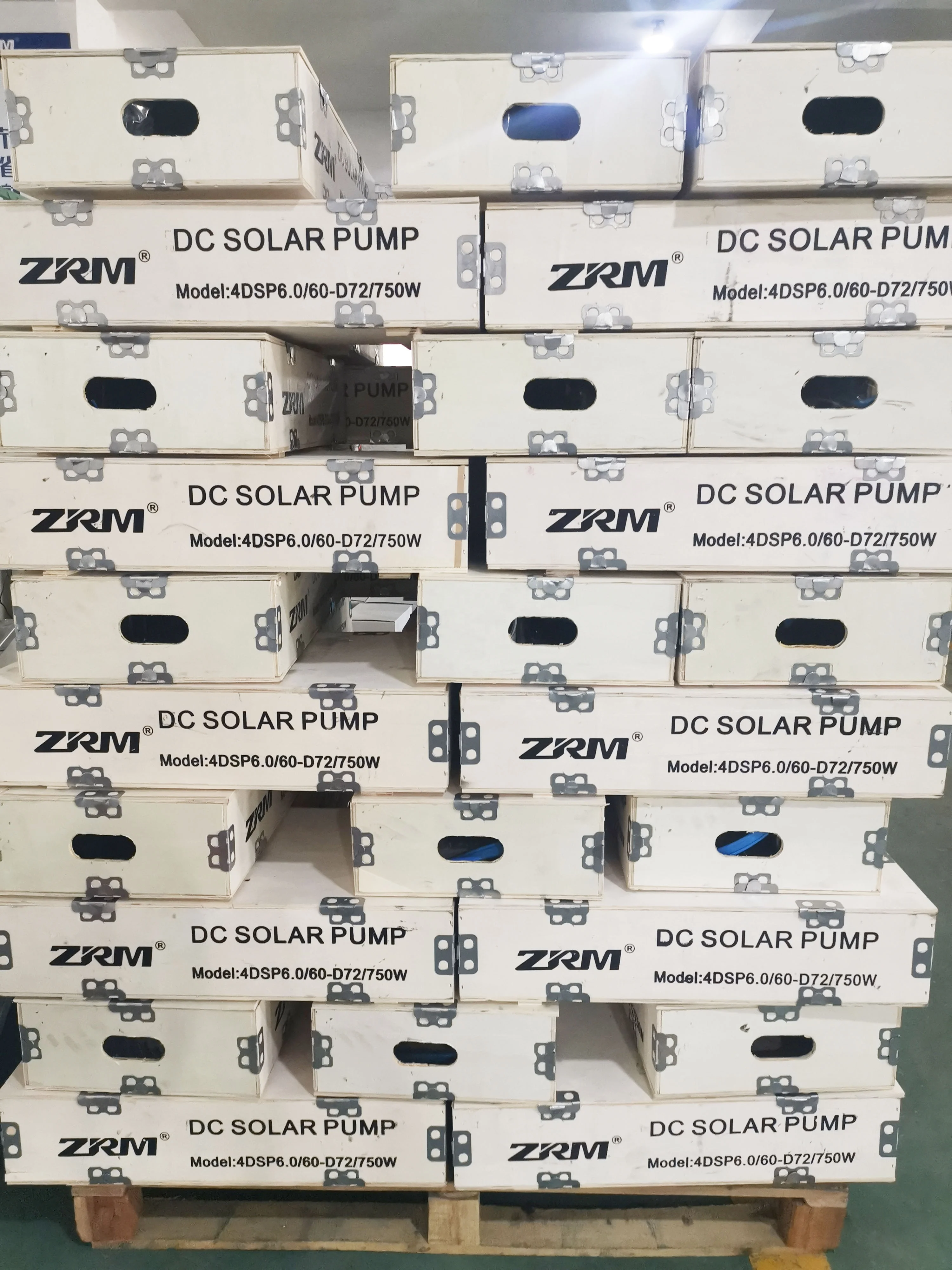 4-дюймовый 48 В многоступенчатый Солнечный погружной насос из нержавеющей стали постоянного тока с контроллером MPPT