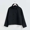 Chaqueta de lana cruzada negra