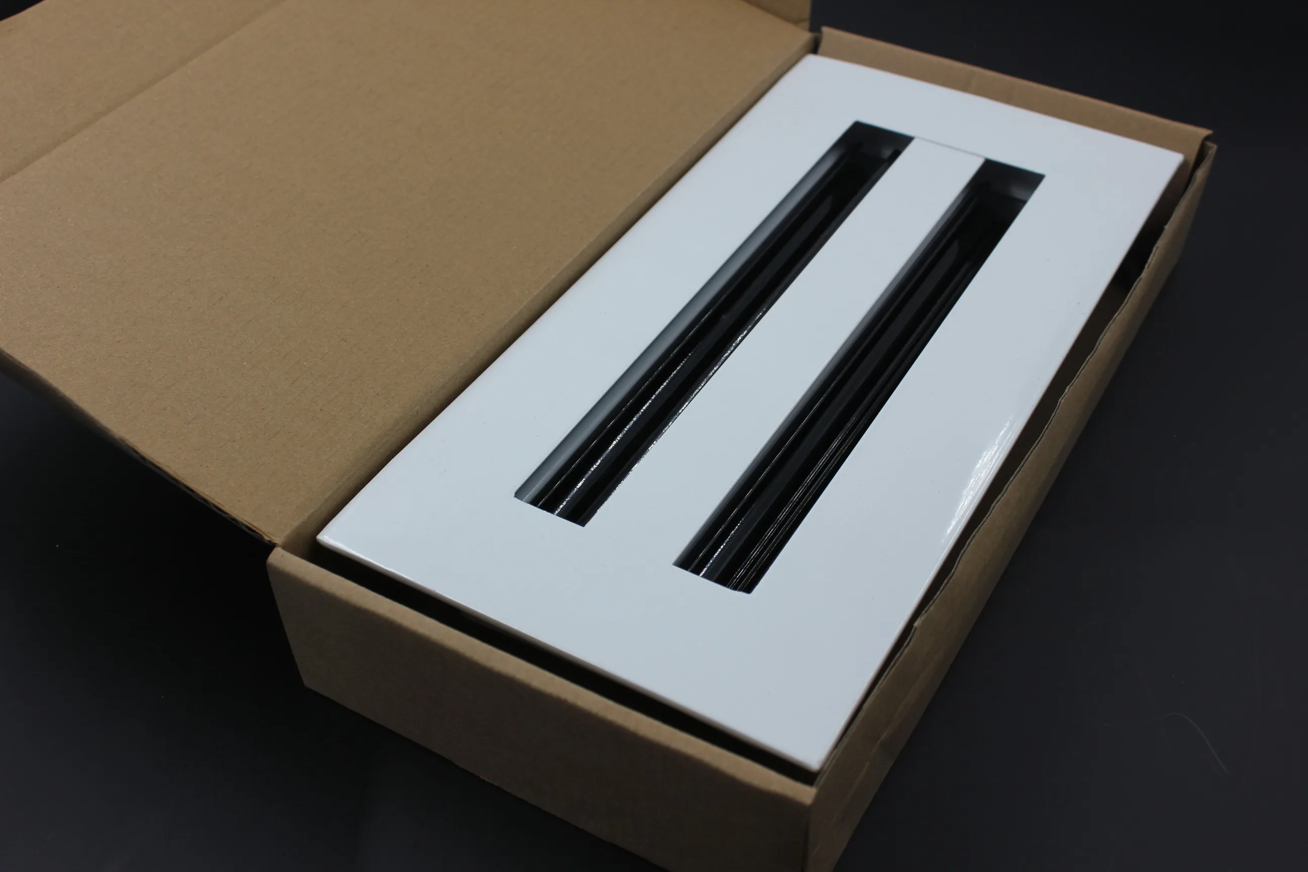 4 Slot Linear Diffuser