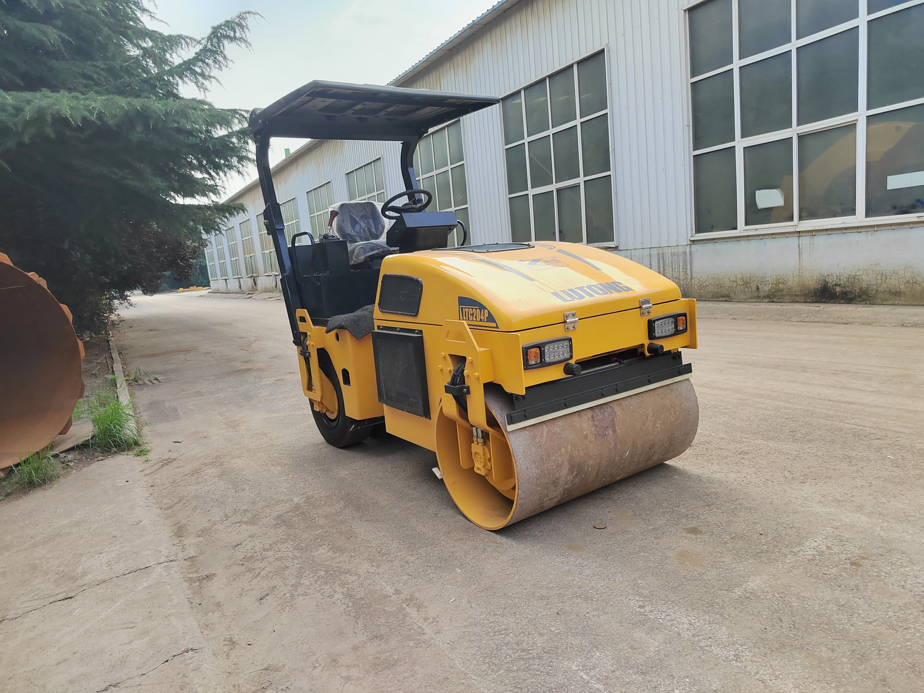 Tyre Combined Mini Vibratory Road Roller Compactor 3ton 4ton Pneumatic Tire or Parts for Sale