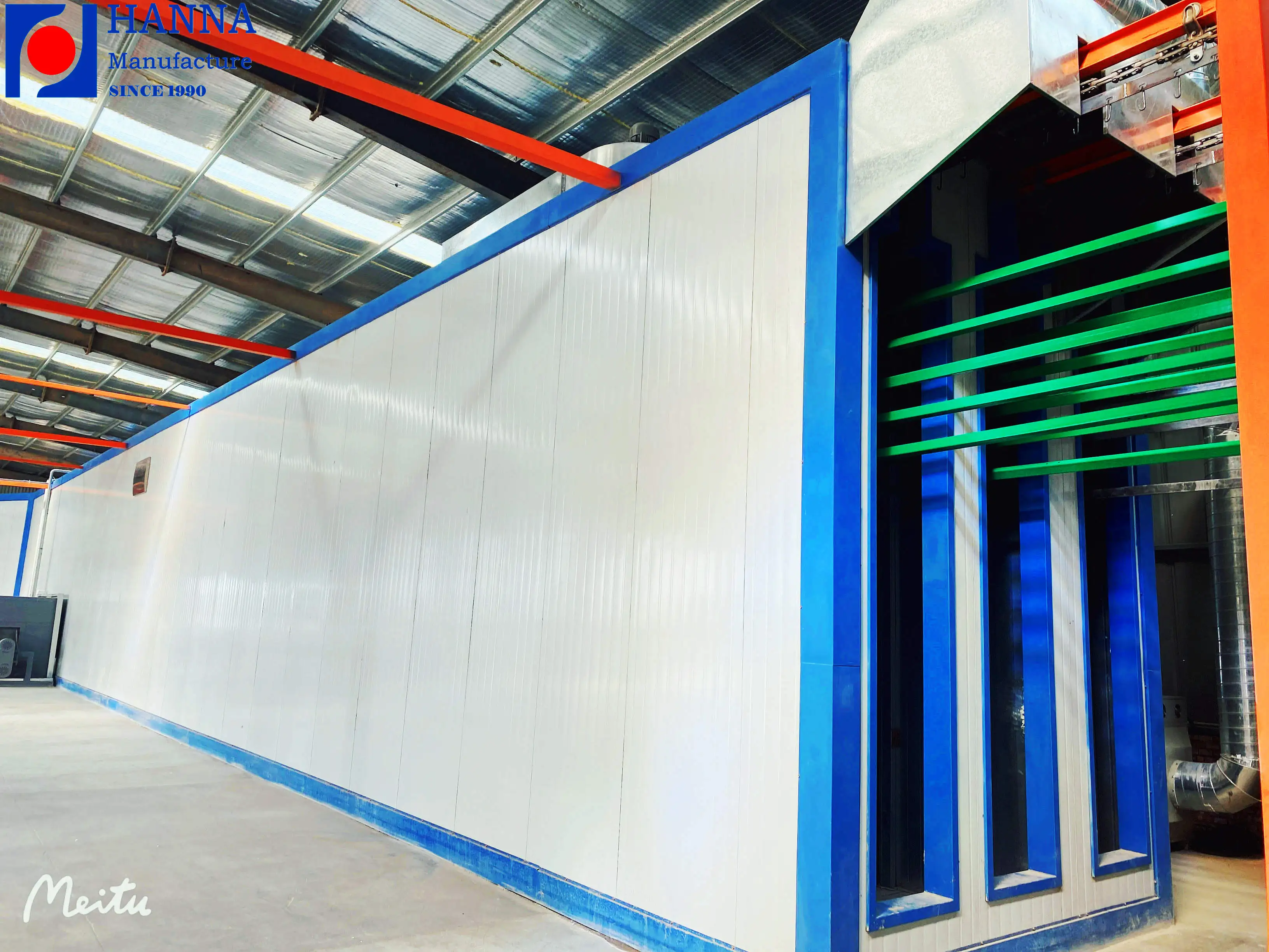 
 Высокоскоростная линия распыления порошкового покрытия с компактной компоновкой  