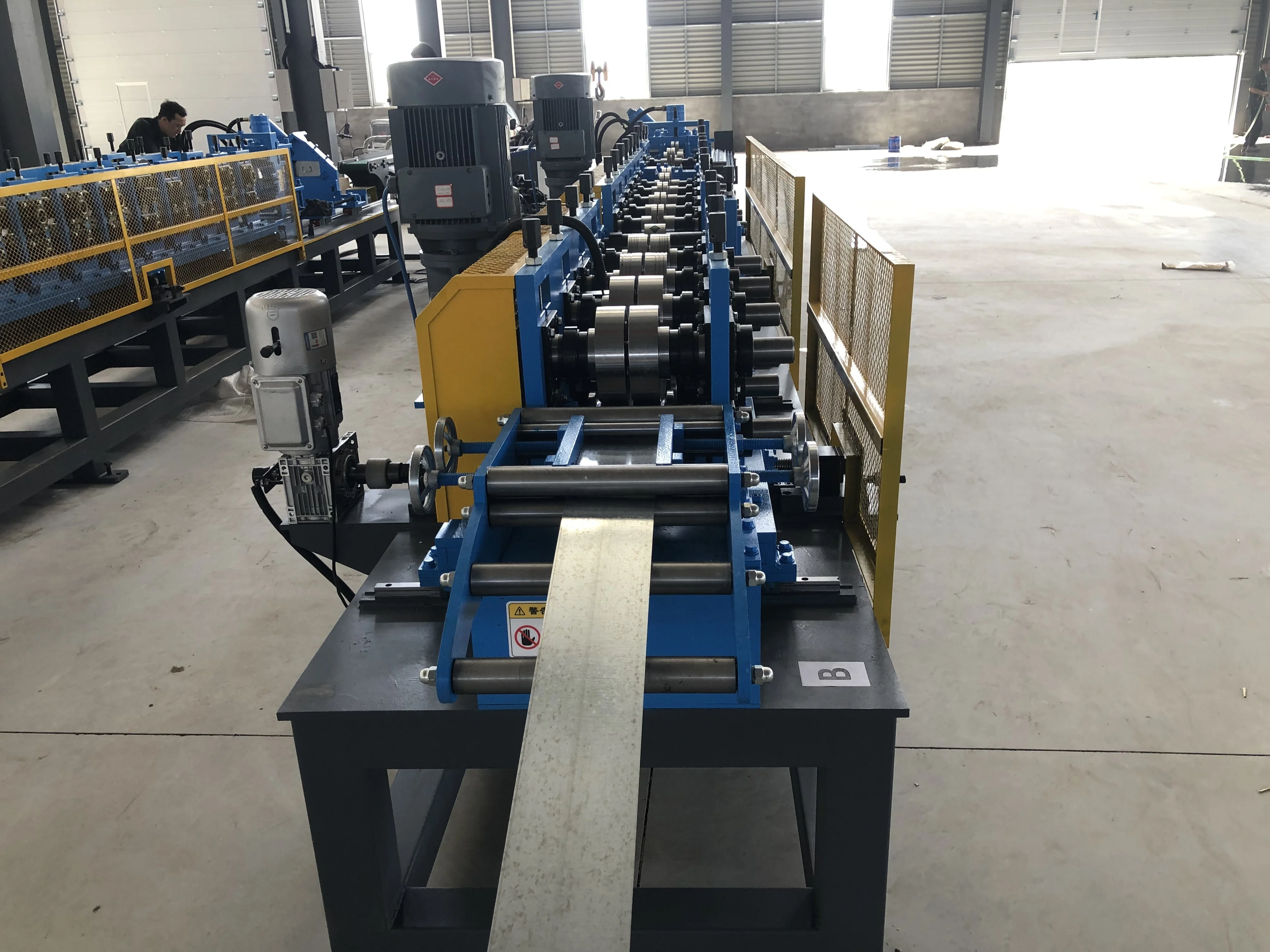 Steel Profile Making Metal Stud and Track Roll Forming Machine Light Gauge Steel Frame CD UD CW UW Channel Drywall Machine