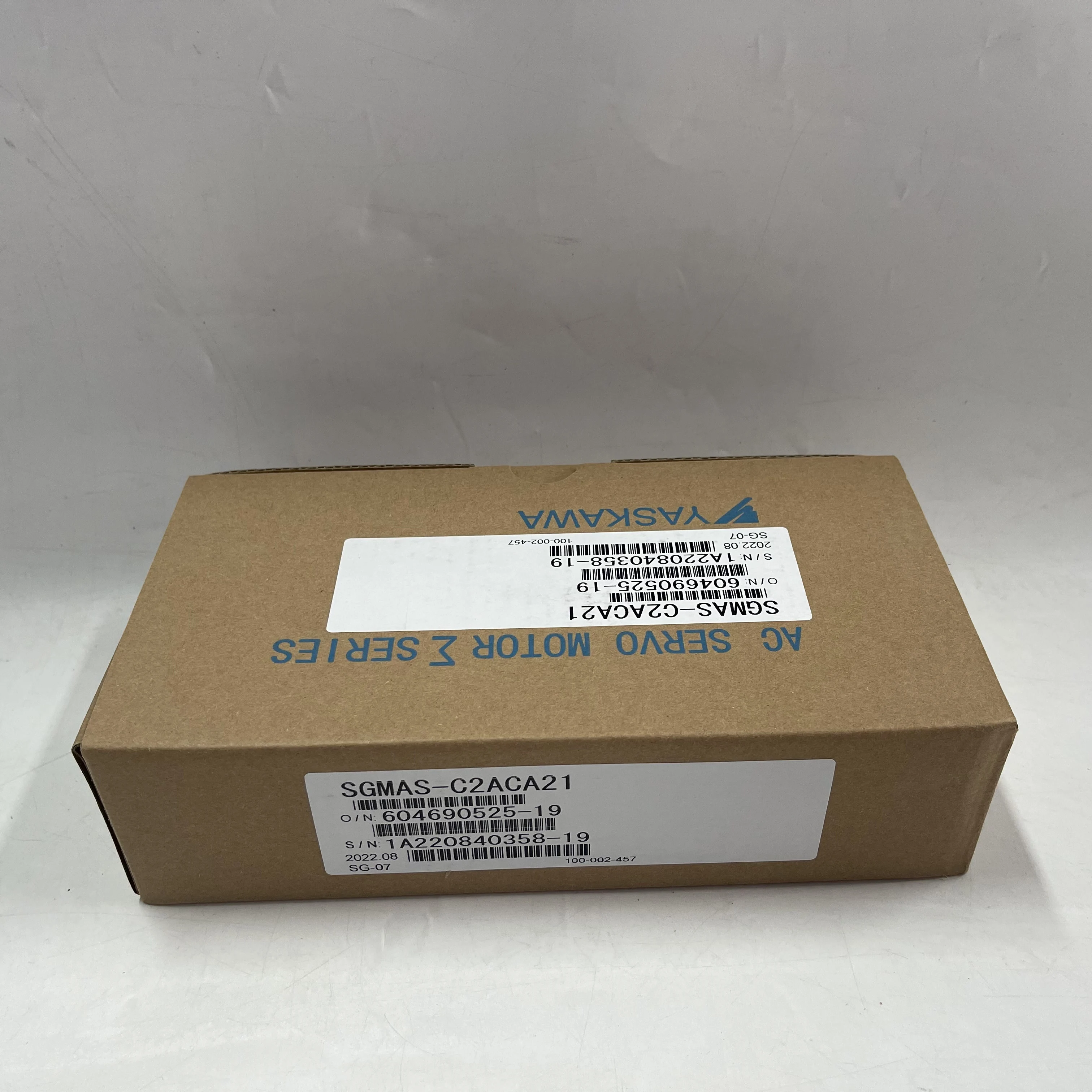 Yaskawa AC Servo Motor SGMAS-C2ACA21 Yaskawa AC Servo Motor SGMAS-C2ACA21