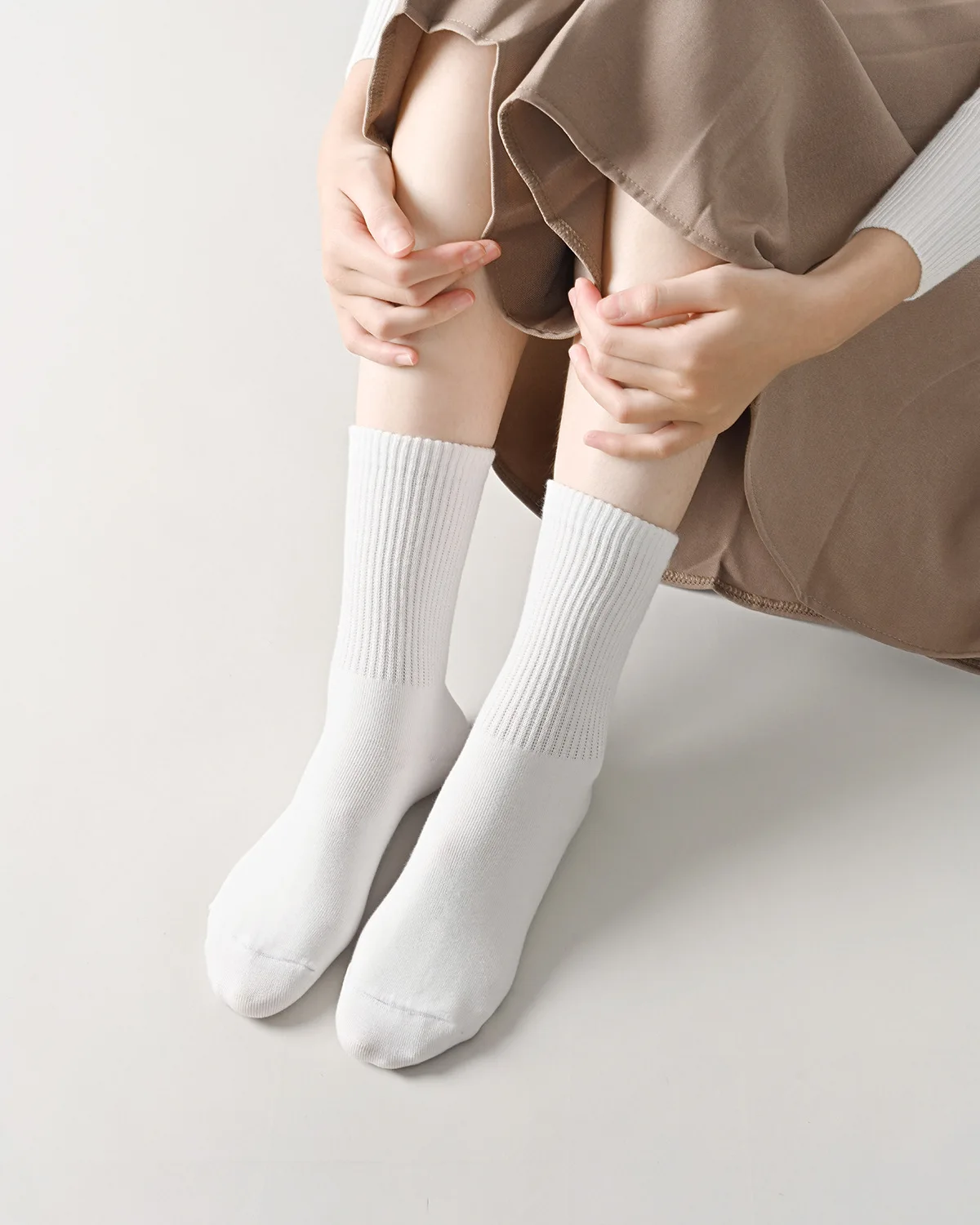 Breathable anti-slip cotton socks
