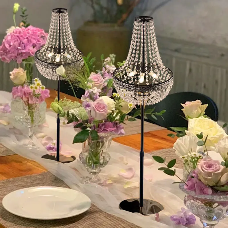 Bruiloftaccessoires Europees IJzerplateren Kristallen Kralengordijn Kronkelende Lichten voor Bruiloftsfeer Podium Decoratieve Verlichting