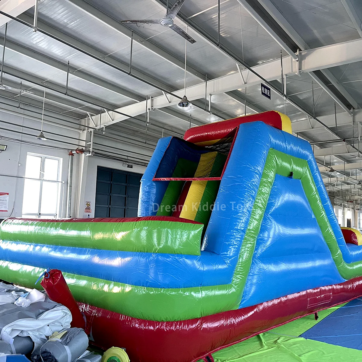 Carrera de obstáculos tobogán inflable para niños Casa de rebote