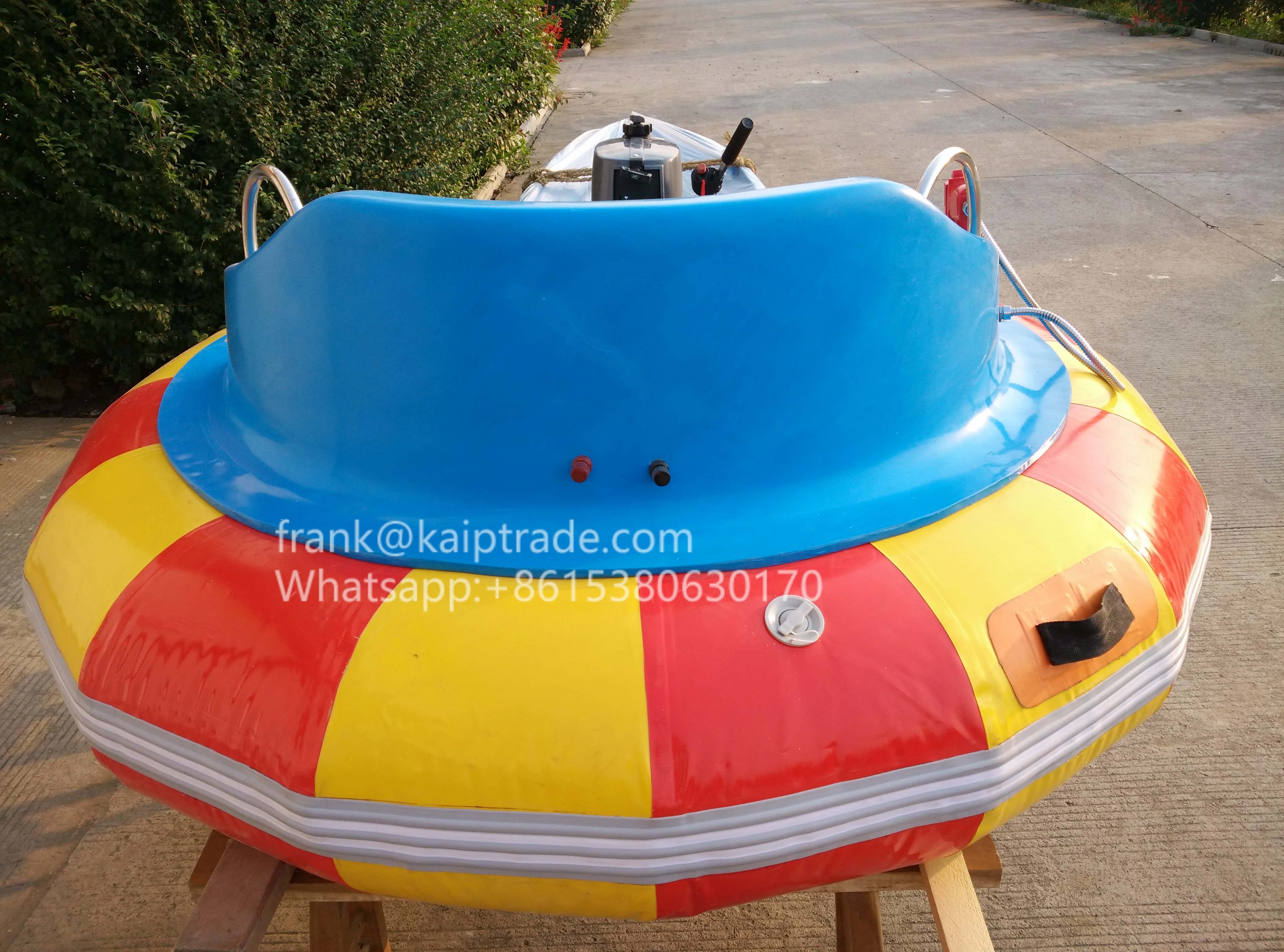 New Design Gas Powered Bumper Boats Adult Water Rental Inflatable