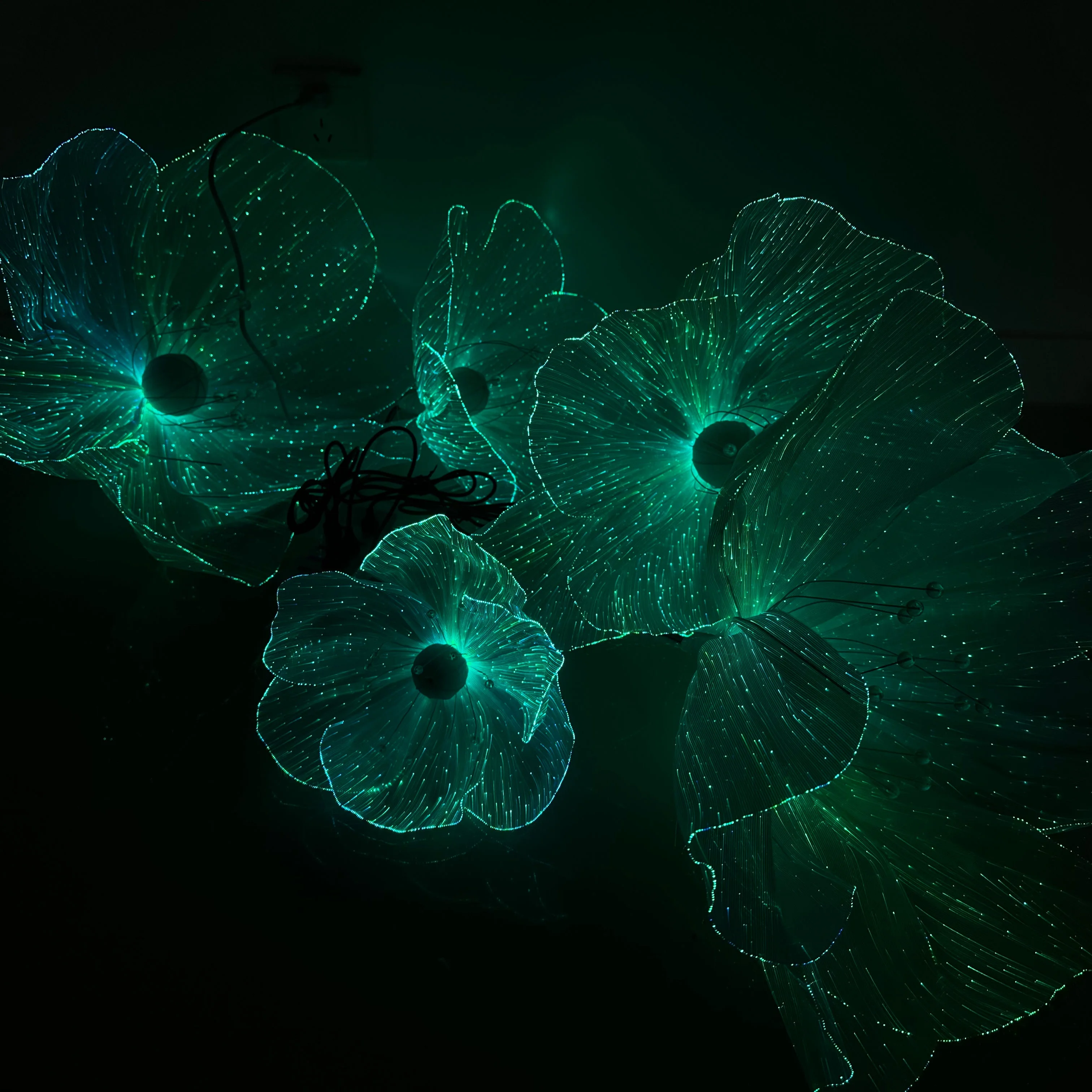 Factory Direct LED Fiber Optic Flower Bouquet Garden Holiday Decorative Lights Simulation Flowers for Outdoor Christmas