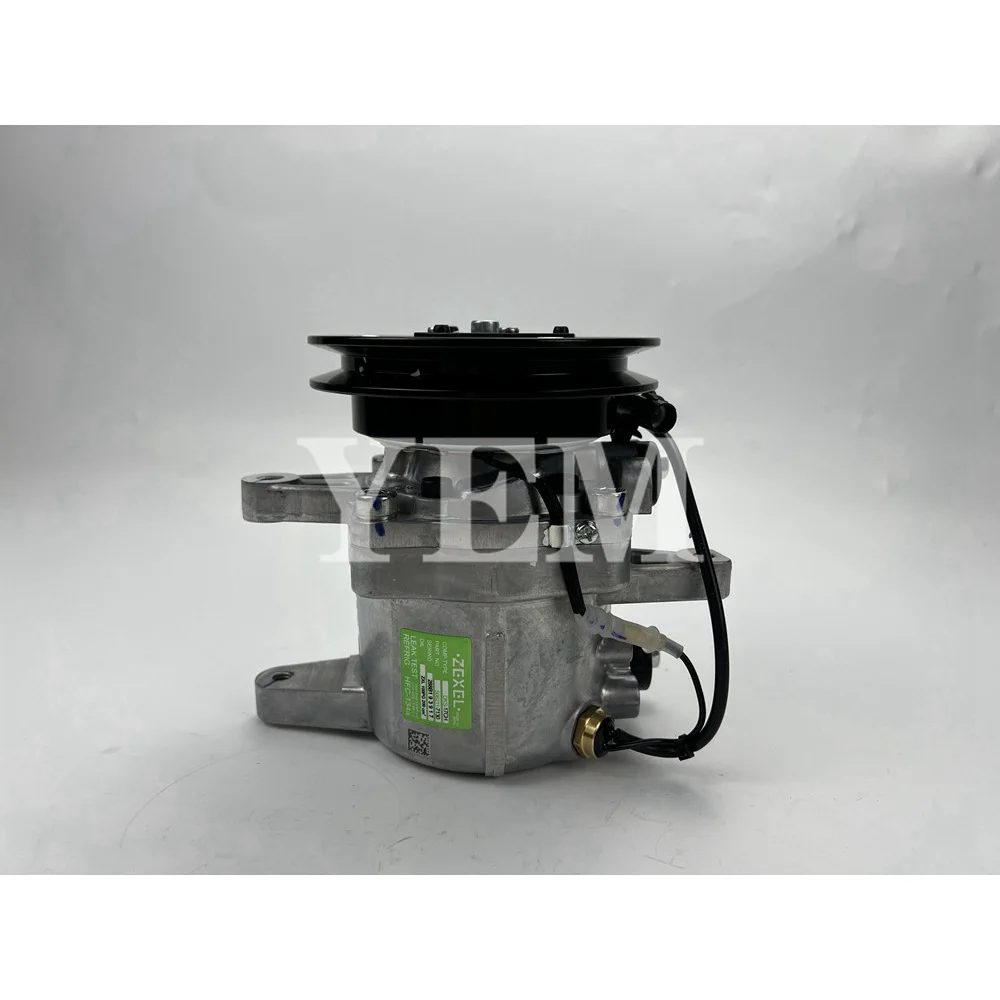 Excellent Quality A/C Compressor RD451-93900 for Kubota Skid Steer Loader SVL75C SVL95 U55 SSV65C