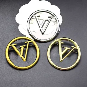 Fashionable Retro Brand Designer Brooches Pearl Zircon Copper Alloy Wholesale Unisex Wedding Engagement Gift Brooches