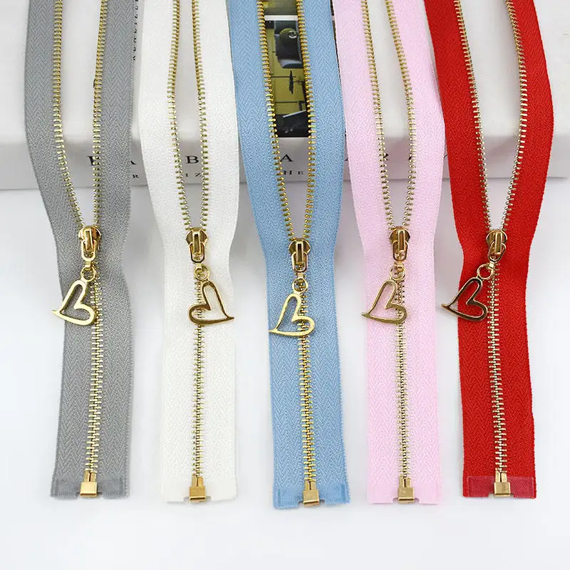 Outdoor Sports Clothing Zipper Accessories Heart Zipper Pull Self-locking Metal Zipper With Gold Teeth