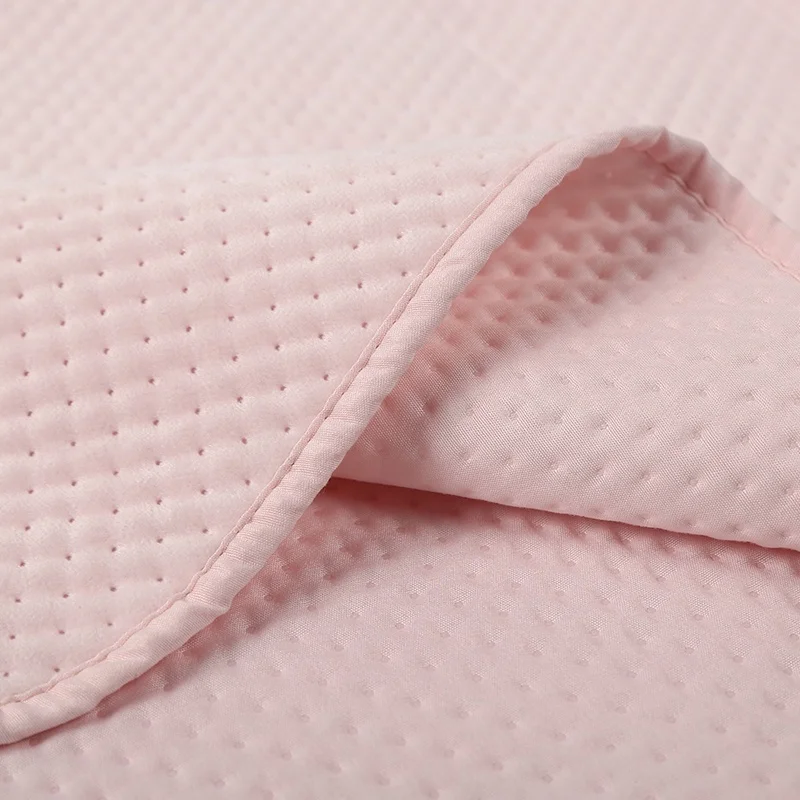 Embossing Polyester Thin Blanket