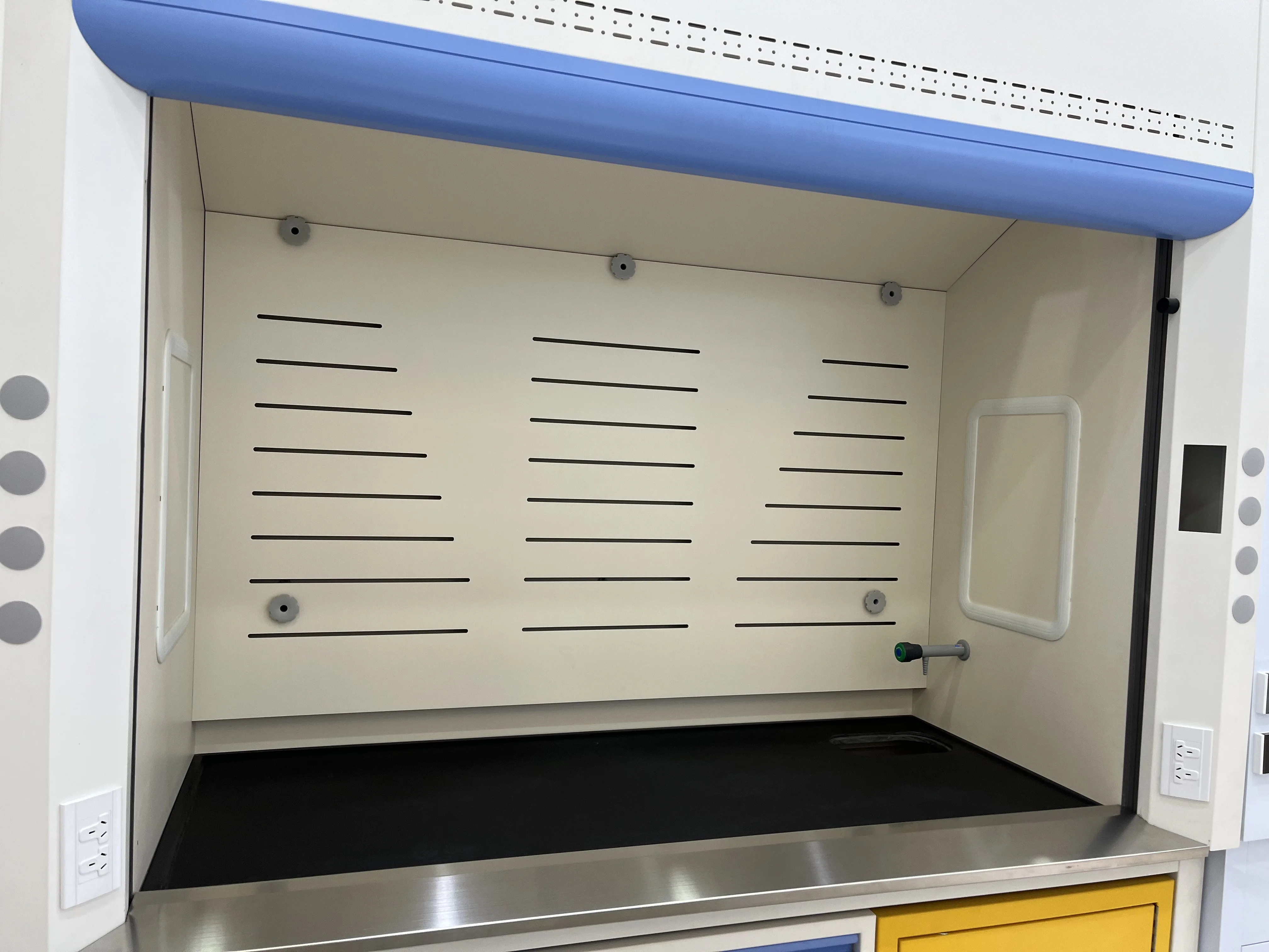 304 Stainless Steel Lab Fume Hood with All Steel Construction and Customizable Size for Chemical Institutes