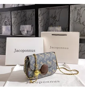 2023 New Design Fashion Women's Diagonal Shoulder Bag PU Metal Chain Wholesale Low Price Factory Sale for Winter Autumn Season