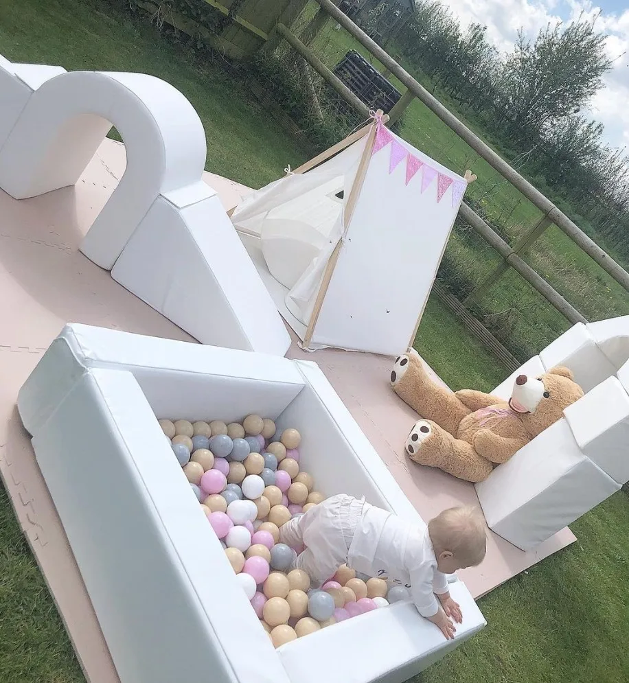 Popular White Clear Ball Pit Kids Indoor Outdoor Celebrating Party
