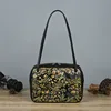 Floral noir vintage