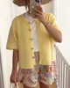 黄色