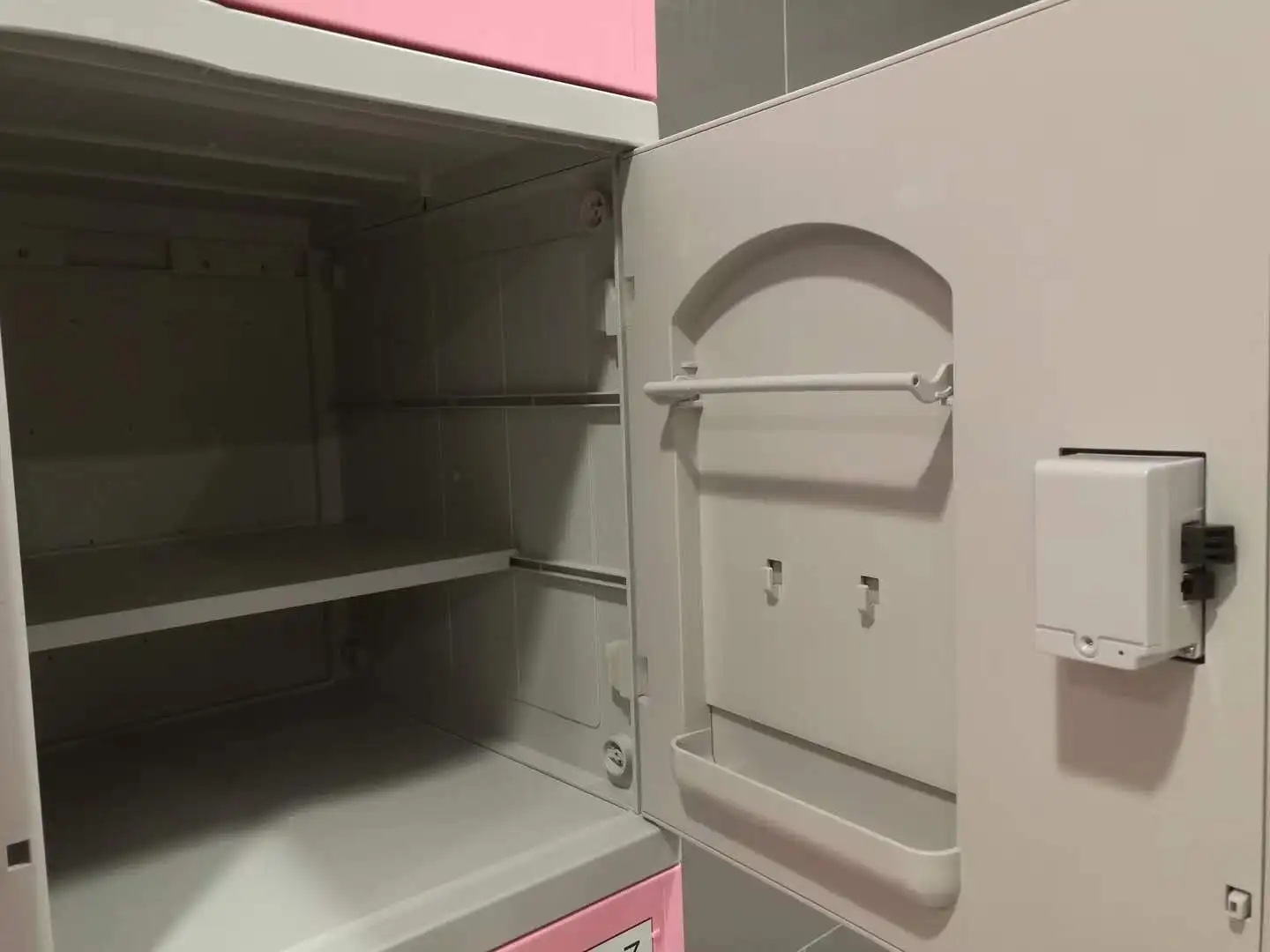 Маленький шкафчик 12 дверей водонепроницаемый для хранения одежды школьный тренажерный