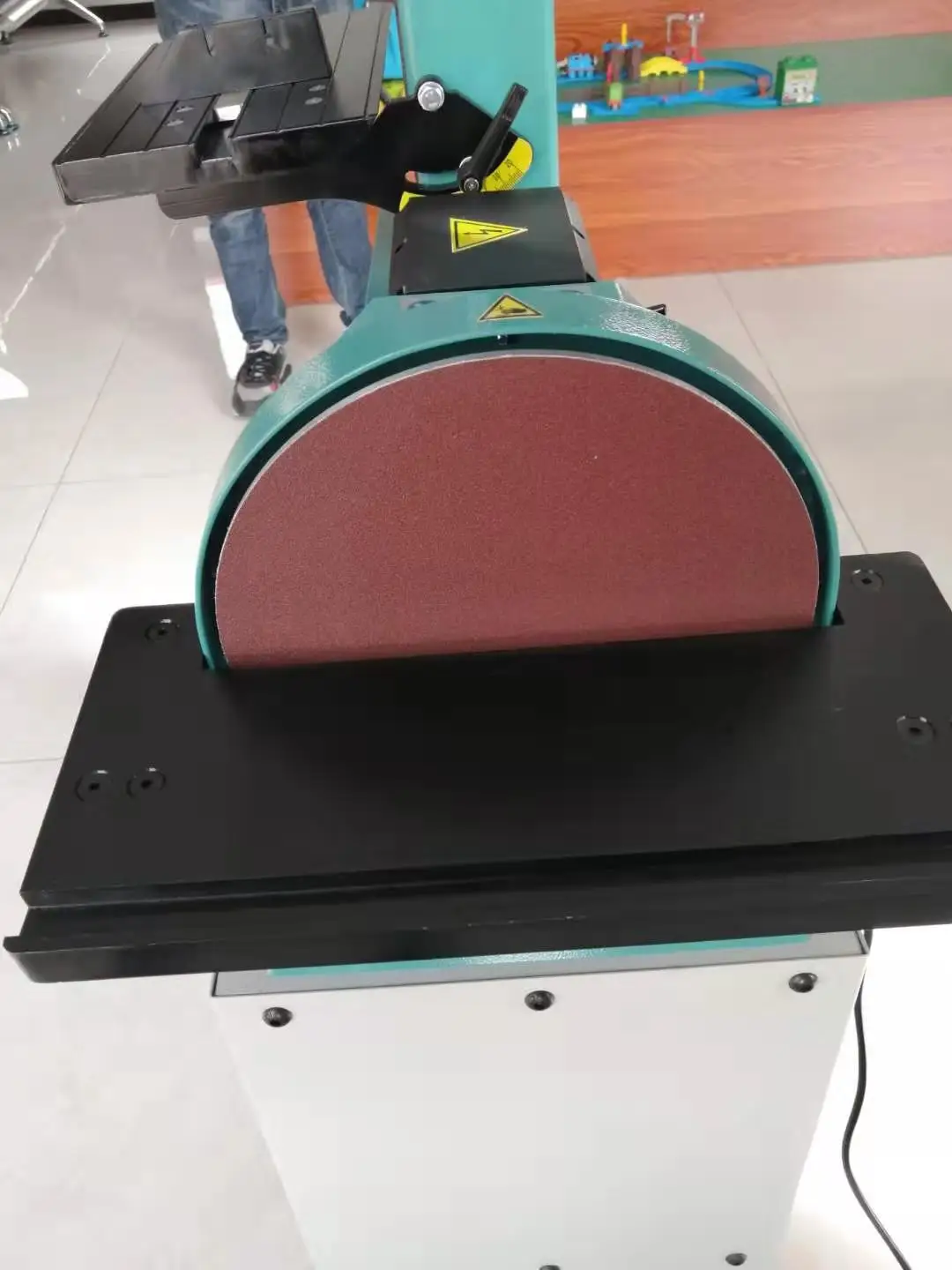 Yüksek Performanslı 63 kg Mini Ahşap Zımpara Makinesi Satılık