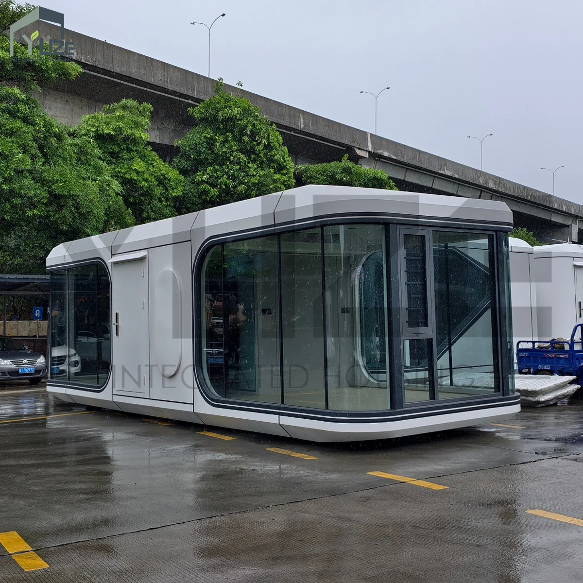 Luxury Modern Design Space Capsule House Comfortable Interior Capsule Office Cabin House