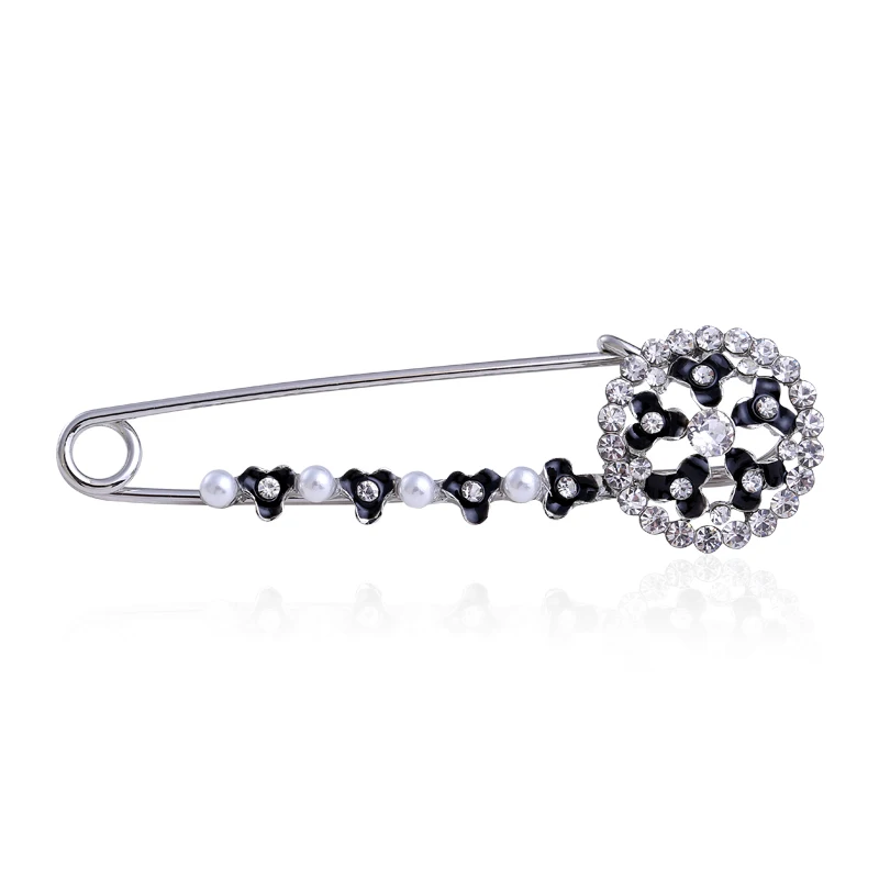 Rhinestone Safety Pin atelieryuwa.ciao.jp