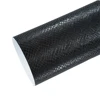 Patrón de piel de serpiente con reverso de papel negro