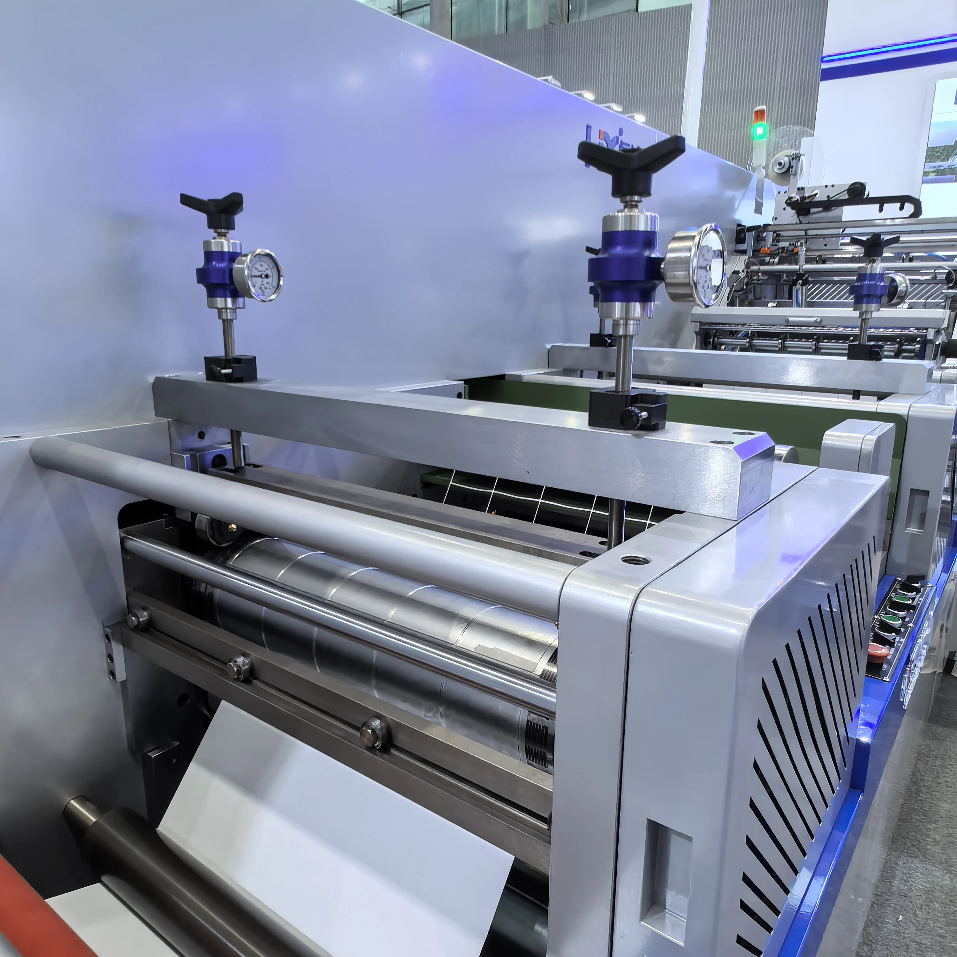 High-Speed Automatic Direct Thermal Rotary Jumbo Roll Paper Processing Machinery Die Cut Label and Transfer Printer Cutter