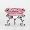 Soporte rosa y plateado