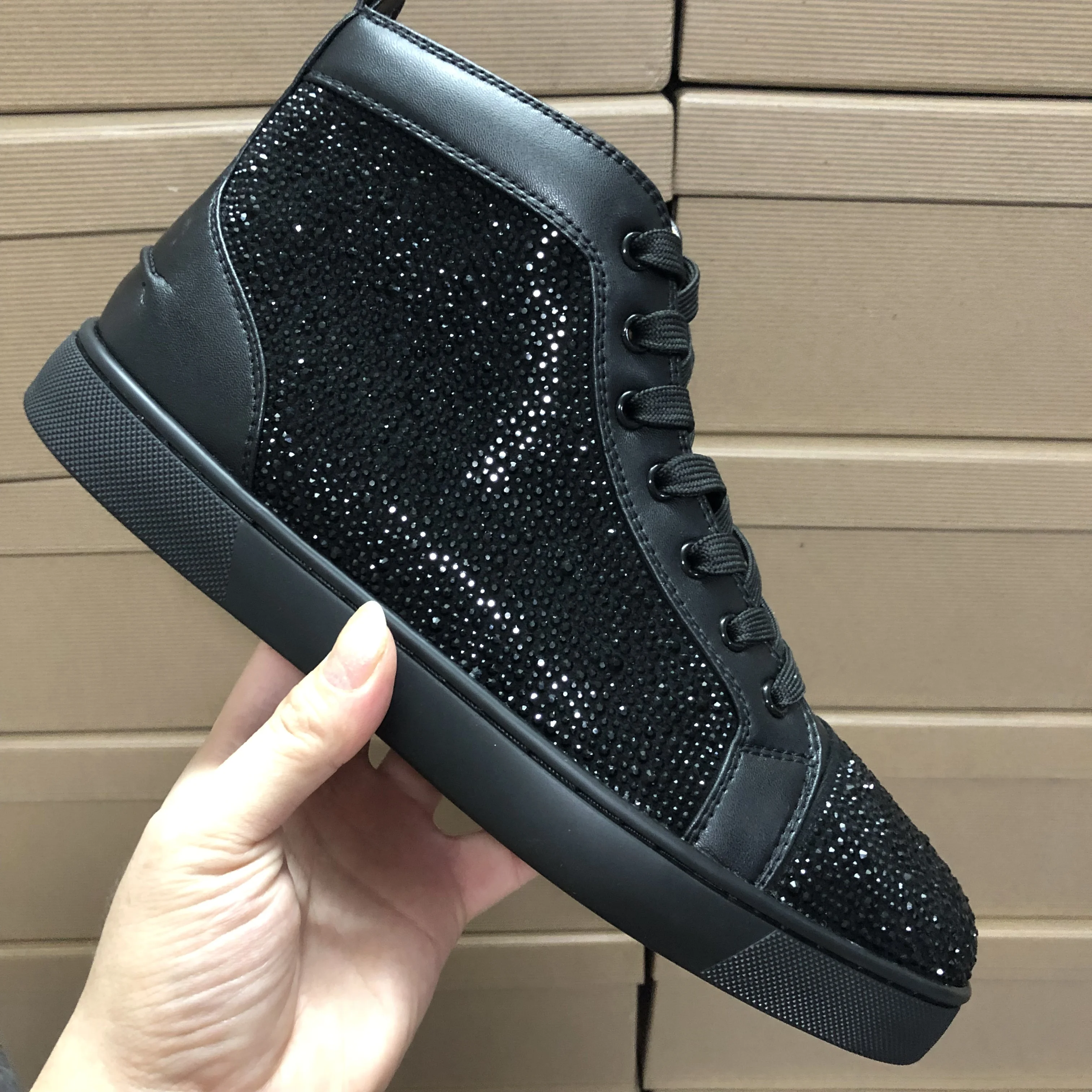 Wholesale 2021 high tops womens mens genuine leather spikes red bottom  designer shoes famous brands wholesale luxury flat casual shoes From  m.