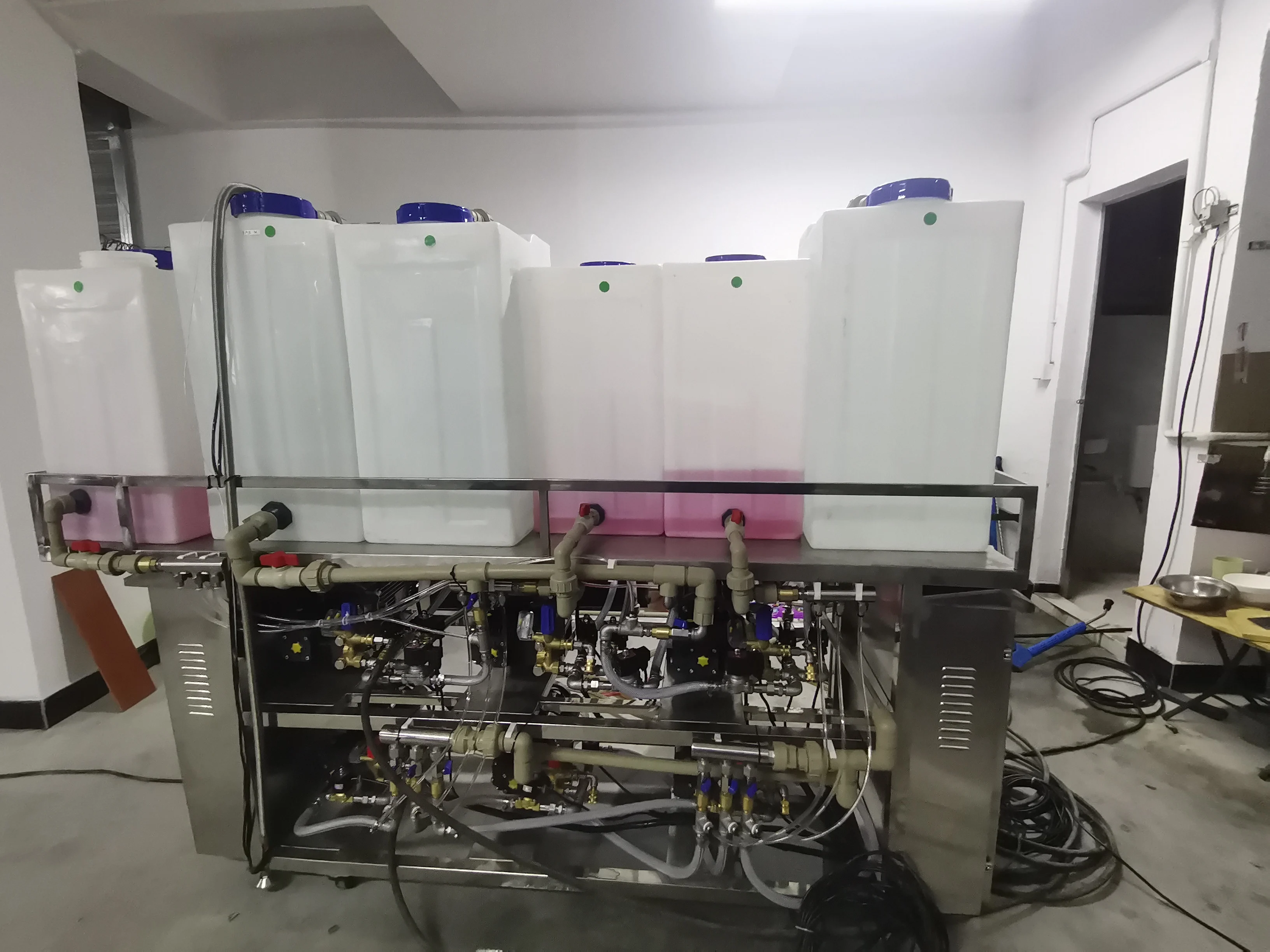 Multifunction Service Station Machine Car Wash Equipment Coin Operated Car Wash Station