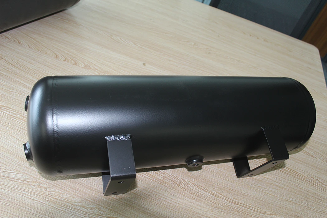 1 Gallon (3 Liter) Train Air Horn Tank with 150 PSI Compressor