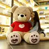 Maglione a forma di cuore marrone chiaro