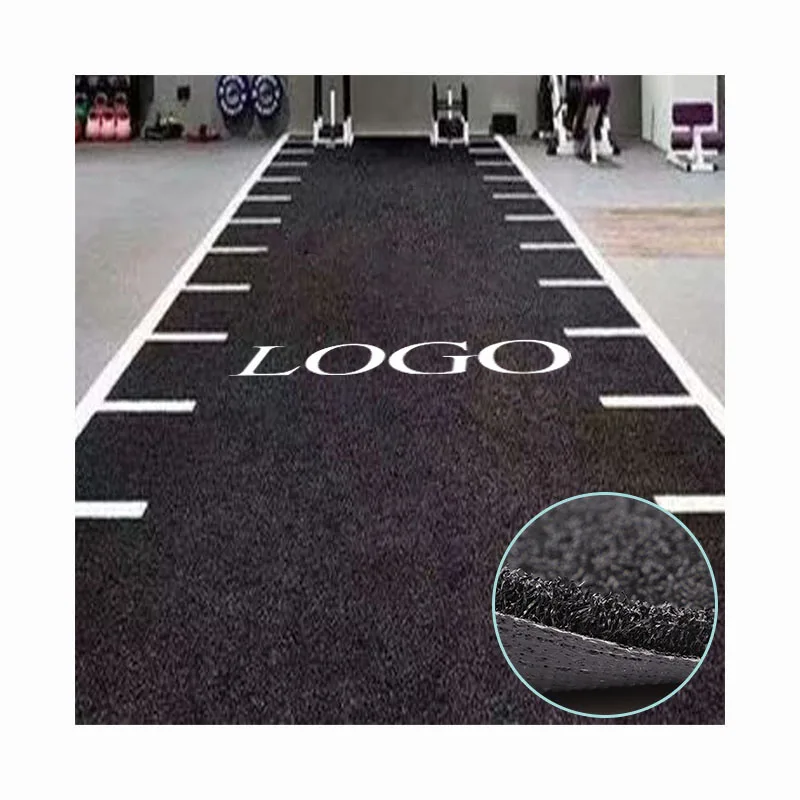 Висококачествена китайска подова настилка за фитнес зала Черна синтетична трева Писта за шейна Персонализирана изкуствена трева за вътрешна употреба на открито