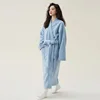 Accappatoio da donna in pile azzurro cielo