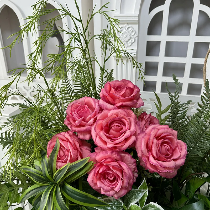 Helppo asentaa ja ylläpitää, tekoiset viherseinät tekevät lausuntoa missä tahansa huoneessa