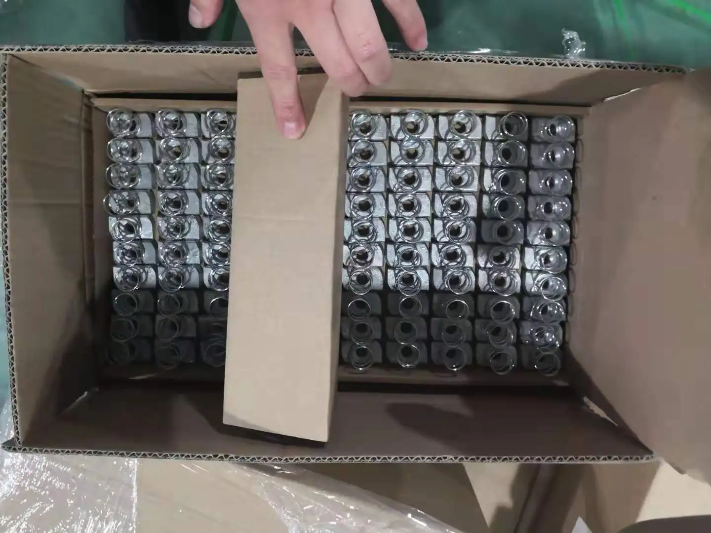 Kit De Tuercas De Canal Lisas M6 M8 M10 M12 – Fijación Para Puntales De Edificación (Bolt World)
