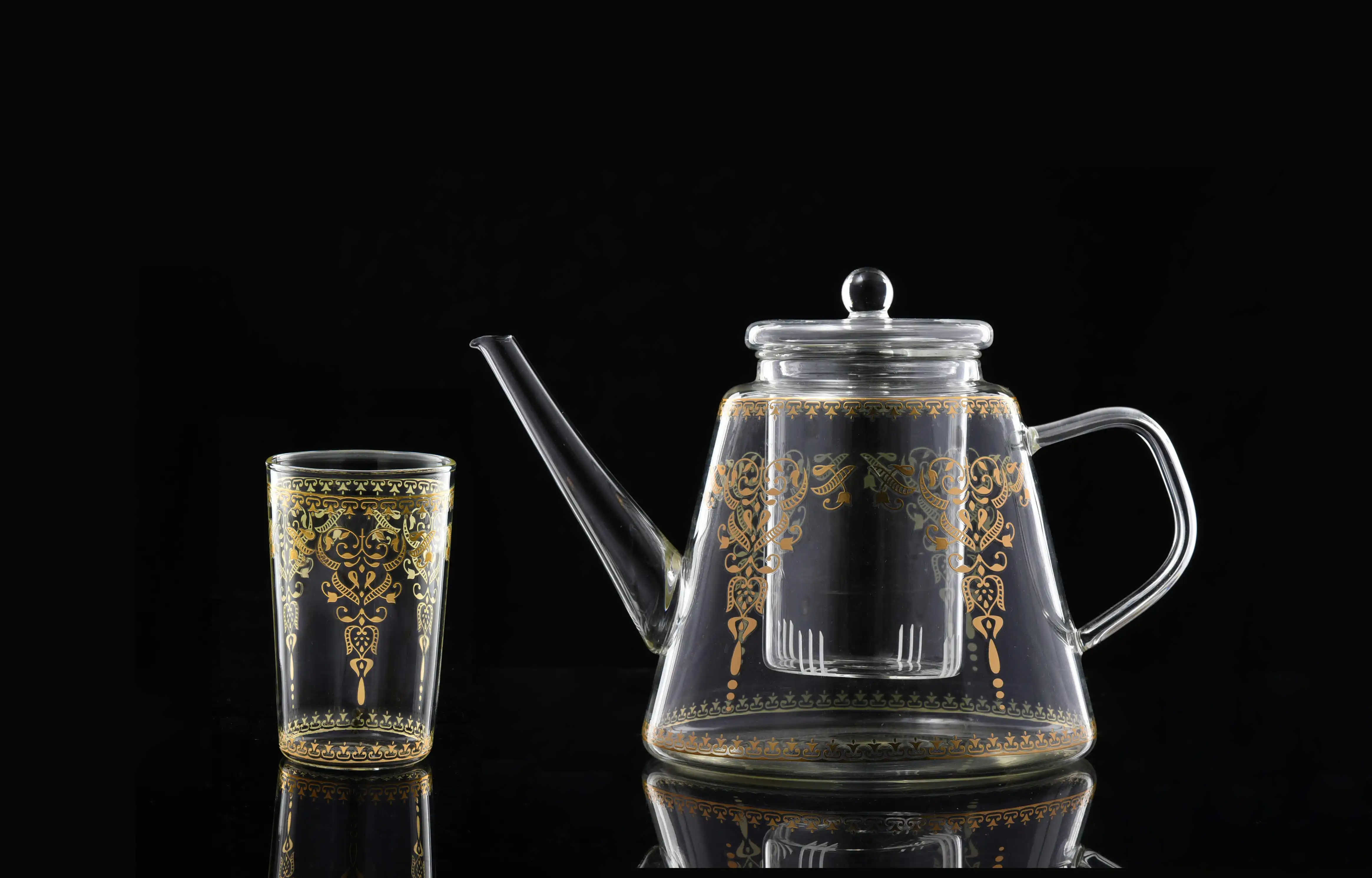 300ml Luxury Teapot Sets in Stock Fashion Kettle with Tea Cup with Gold Decal
