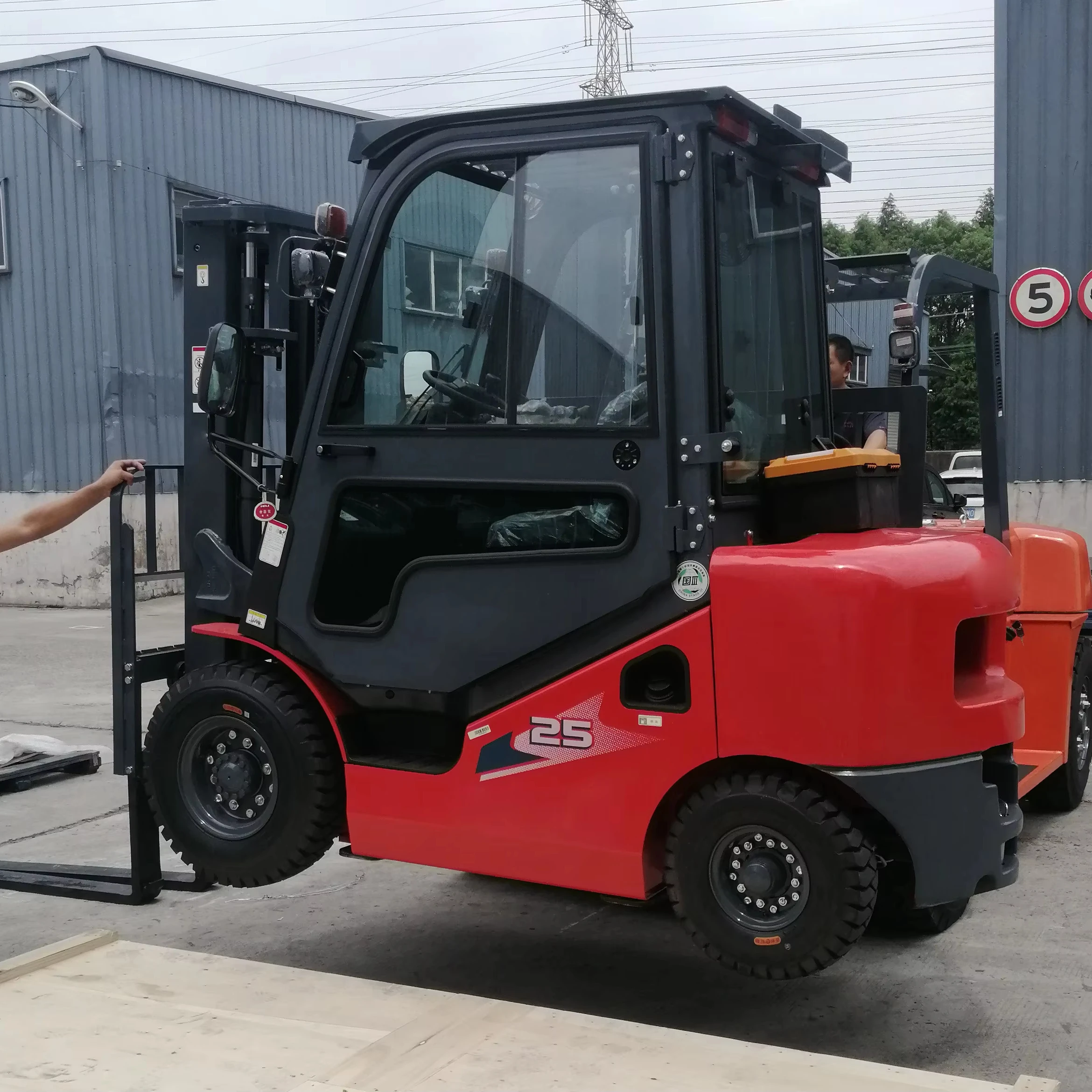 China HELI Forklift Clark Truck Diesel Prices CPCD25-Q25K2