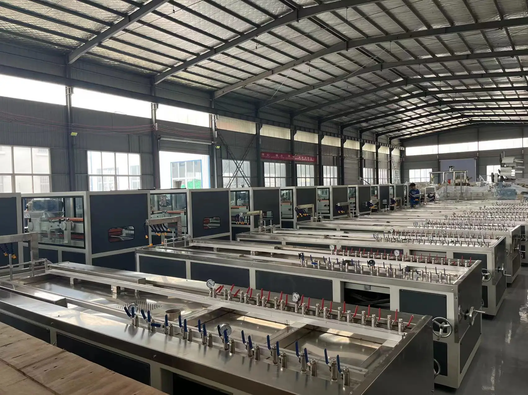 Pvc Wpc Profile Extrusion Line Production Wpc Iet Floor Decking Floor Panel Forming Making Machine Making for Board Full Line