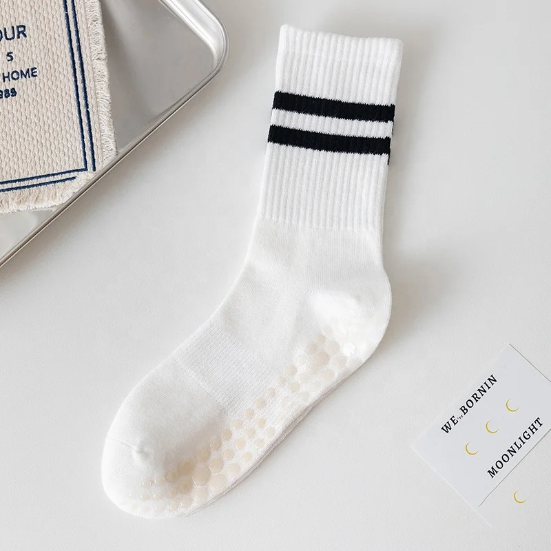 Оптовая продажа, противоскользящие носки до середины икры, женские хлопковые носки для йоги, пилатеса, сцепления