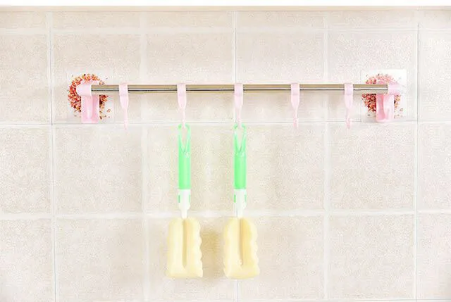 creative Traceless single pole towel rack wall 7 novelty hooks sucker punch free strong paste manufacture