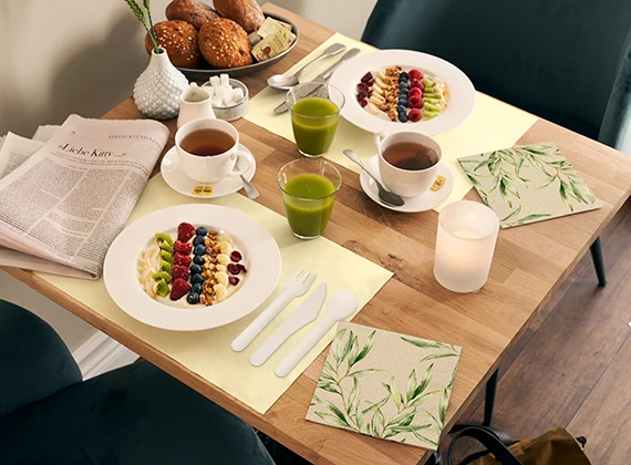 Disposable Design Eco-Friendly Material Luxury Soft Absorbent Table Napkins for Restaurant and Home Dining Use factory