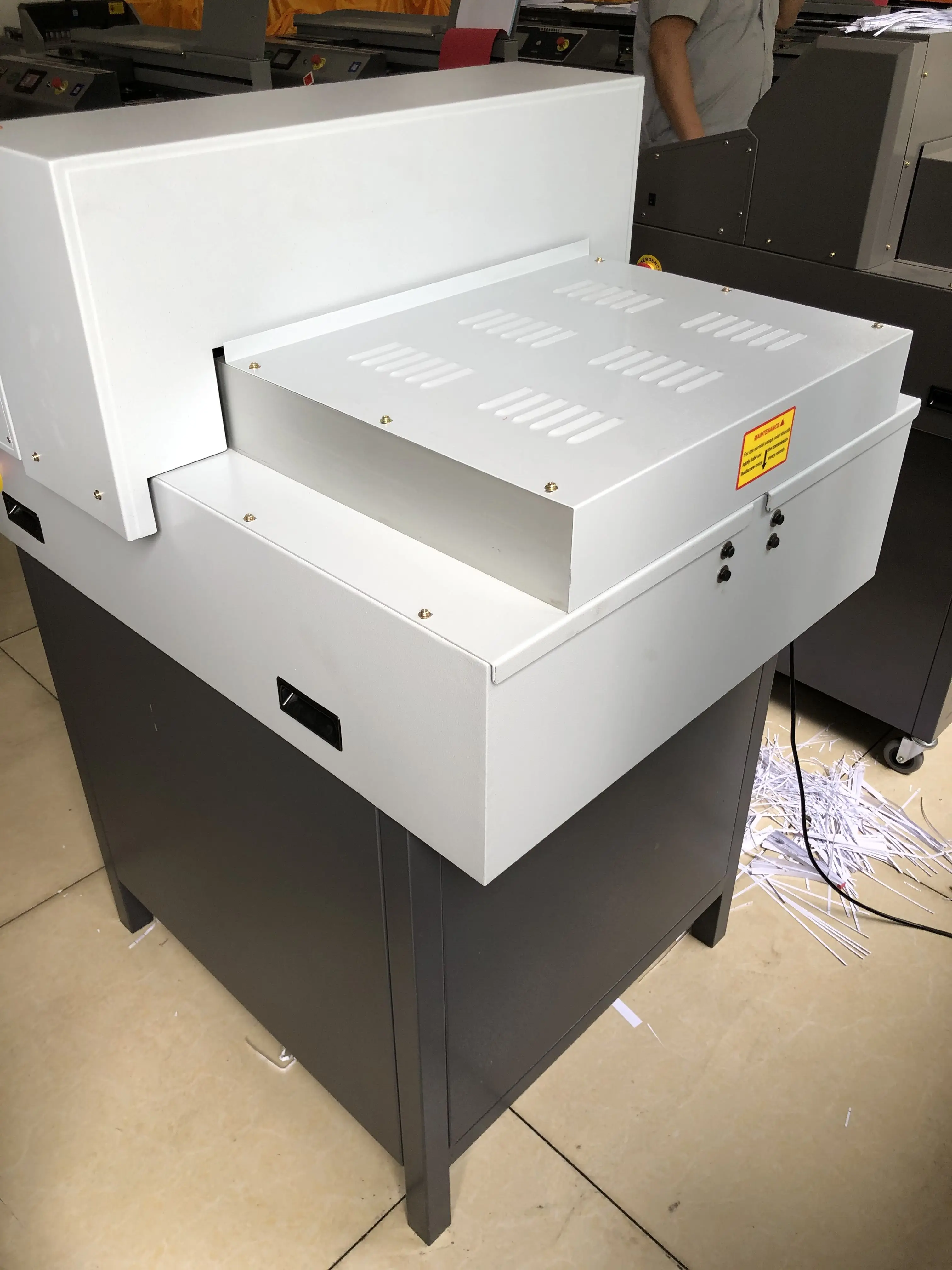 E460T 460 мм a4 a3 Электрический станок для резки бумаги/18 дюймов цифровое управление гильотинная