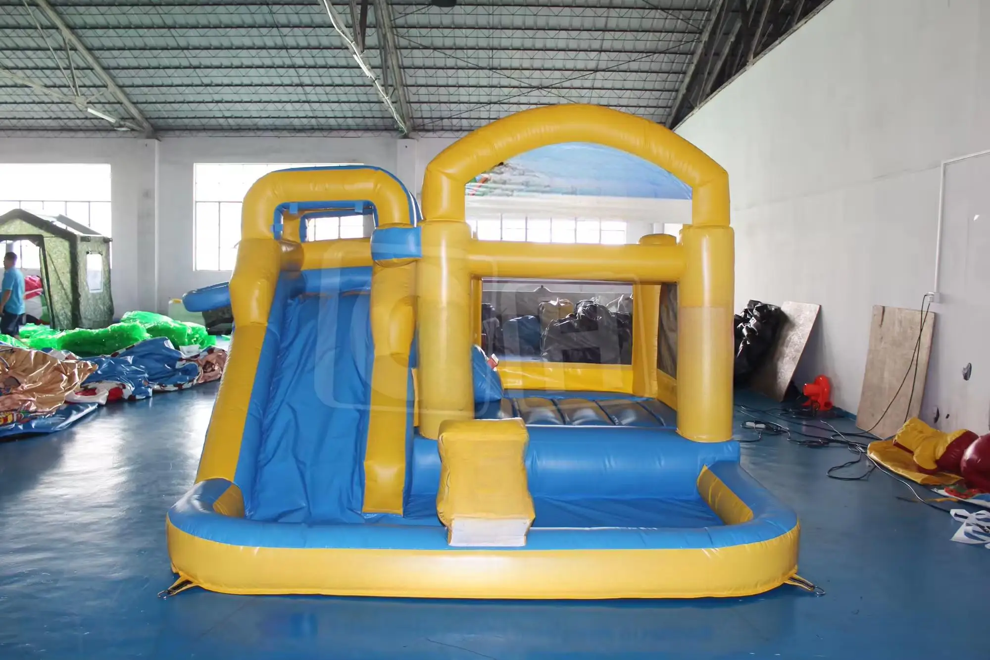 Popular Inflatable Bouncer Pool, Design Bouncy House Jumping Wet Bouncer ,Jumping Castle for Summer