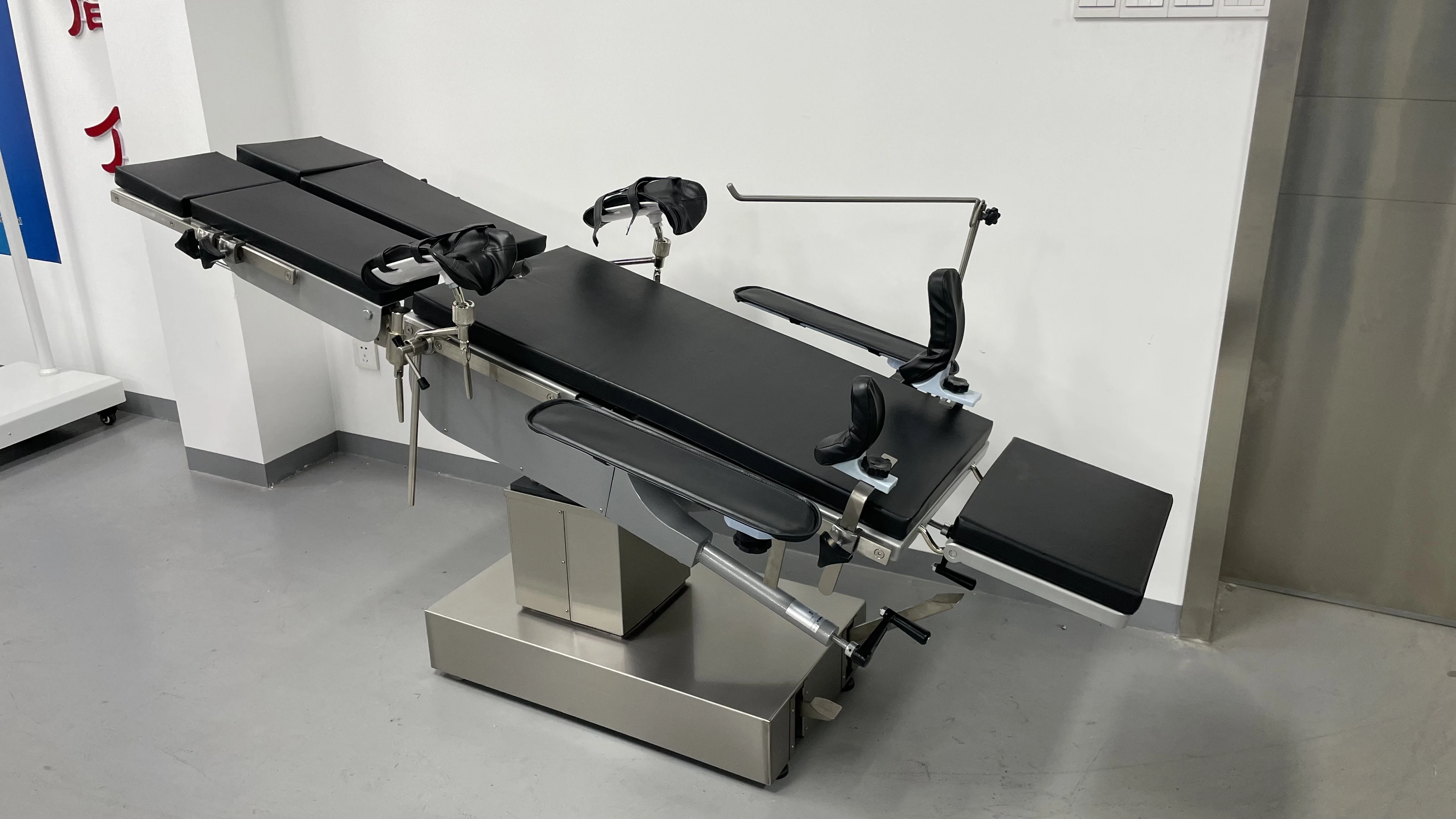 SXS3008 Ot Table Operating Surgical Mechanical Leg Split Surgical Table Bed