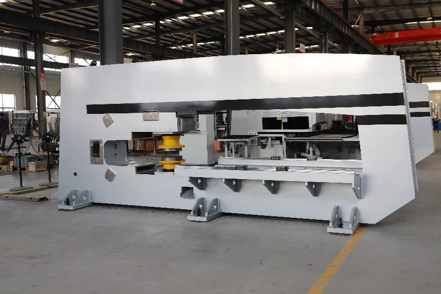 Автоматический CNC револьверный дырокол, отверстие для отверстия, автоматические высокоскоростные штамповочные Машины для листового металла для металлической пластины