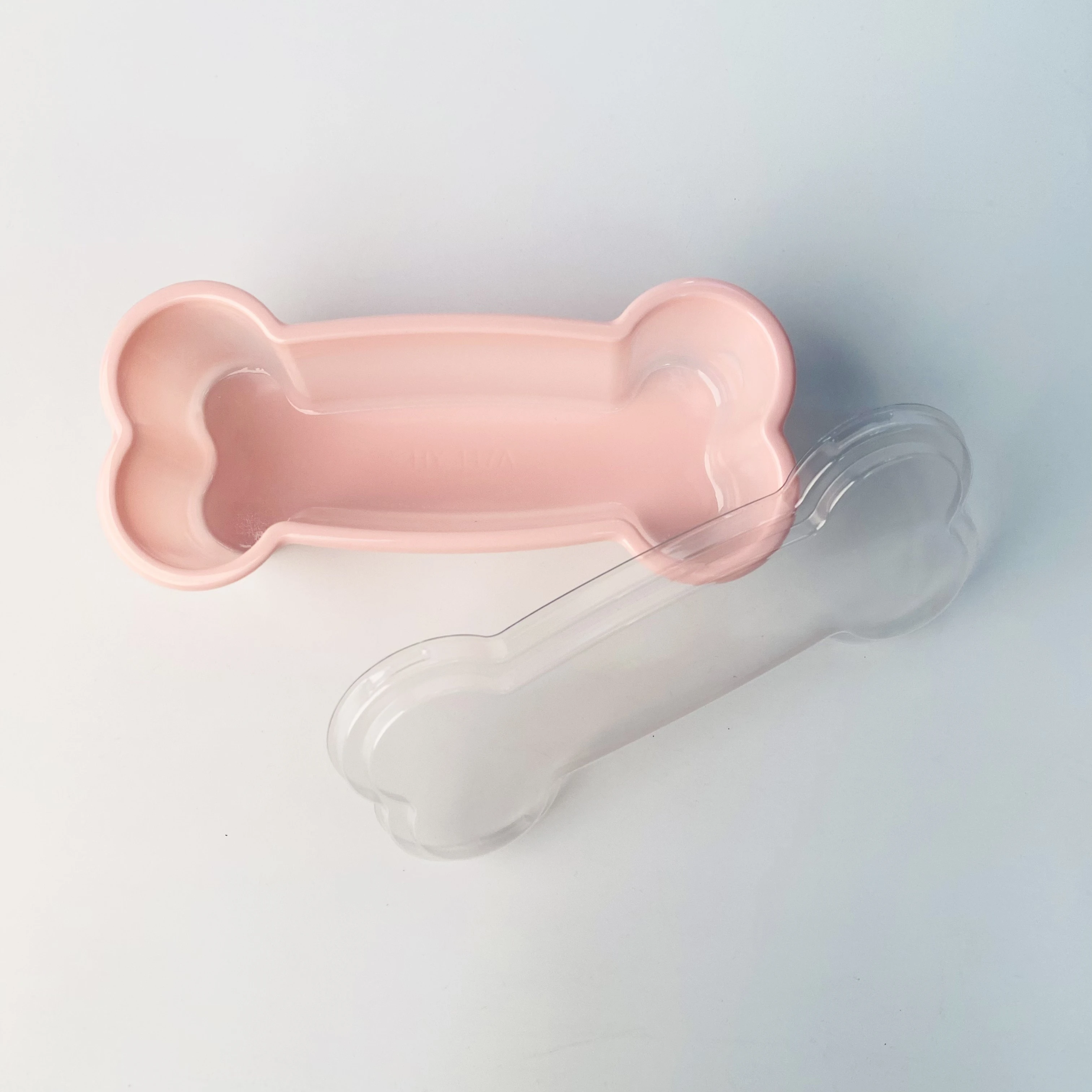 Huayi Factory Disposable Plastic Bone Shape Pink Base With Transparent Lid Snacks Desserts Pastry Containers Packaging Boxes