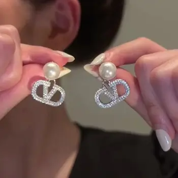 Designer Famnous Brand Fashion Silver Jewelry Pearl Gemstone Luxury Korean Earrings Wholesale Pin Earrings With Logo